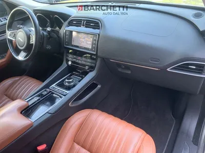 Jaguar F-Pace – 13/30