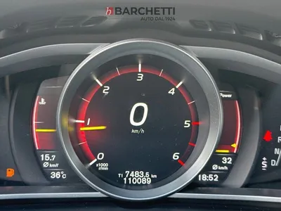 Volvo V40 – 23/24