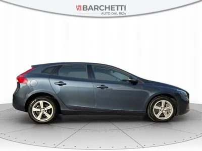 Volvo V40 – 3/24